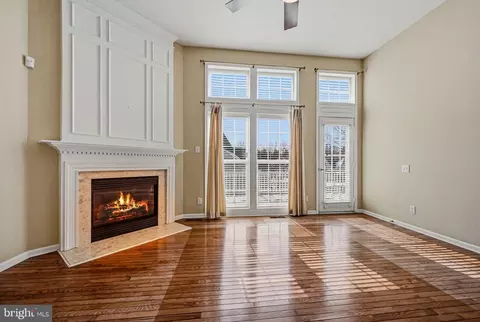 Living - 101 Violet Dr, Kennett Square, PA 19348 photo 5 of 13