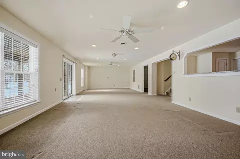 Living - 101 Violet Dr, Kennett Square, PA 19348 photo 13 of 13