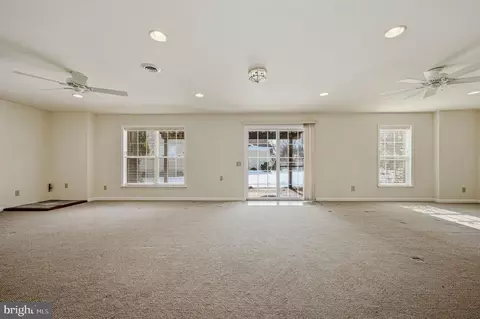 Living - 101 Violet Dr, Kennett Square, PA 19348 photo 11 of 13
