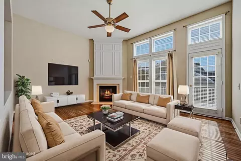 Living - 101 Violet Dr, Kennett Square, PA 19348 photo 2 of 13