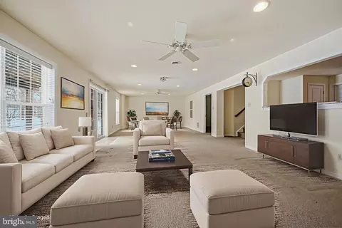Living - 101 Violet Dr, Kennett Square, PA 19348 photo 9 of 13