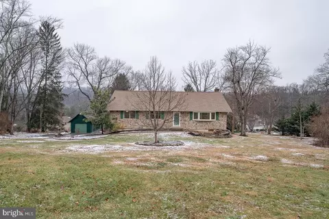2 Martins Ln, Downingtown, PA 19335