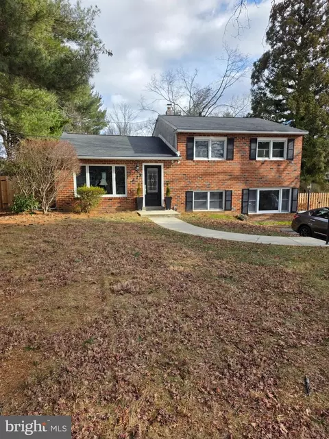 221 Ellis Ln, West Chester, PA 19380