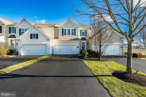 312 N Caldwell Cir, Downingtown, PA 19335