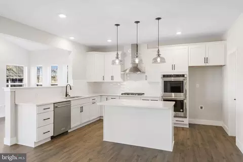 108 Ferry Ln, Phoenixville, PA 19460