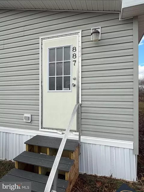 887 Aspen Ave, Spring City, PA 19475 photo 19