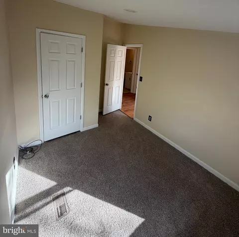 887 Aspen Ave, Spring City, PA 19475 photo 10