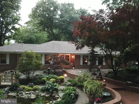 301 Corner Ketch Rd, Downingtown, PA 19335