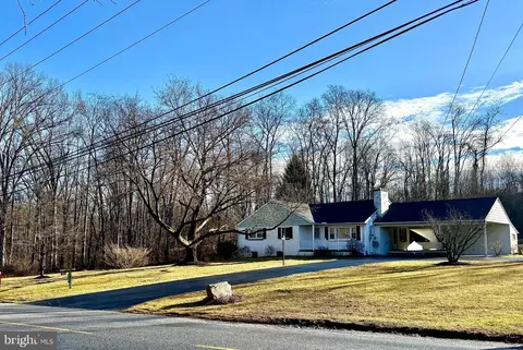 320 S Bonsall Rd, Coatesville, PA 19320