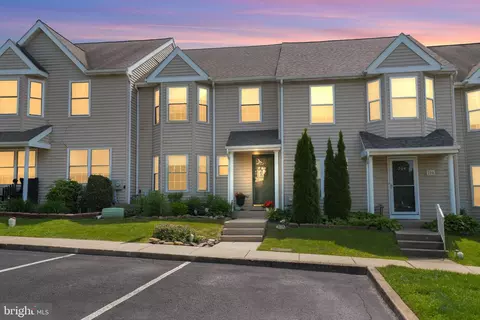202 Thia Ct, Coatesville, PA 19320
