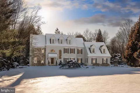 20 Fox Ridge Dr, Malvern, PA 19355