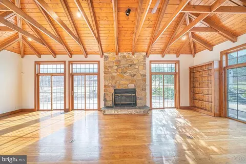 Living - 642 Pugh Rd, Wayne, PA 19087 photo 7 of 10