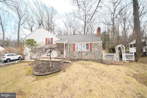 Exterior - 642 Pugh Rd, Wayne, PA 19087 photo 2 of 11
