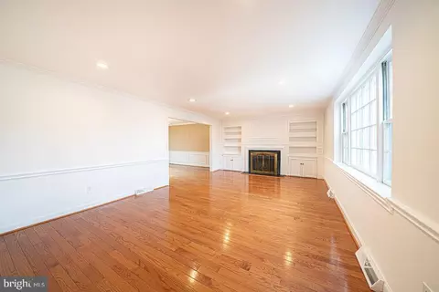 Living - 642 Pugh Rd, Wayne, PA 19087 photo 1 of 10