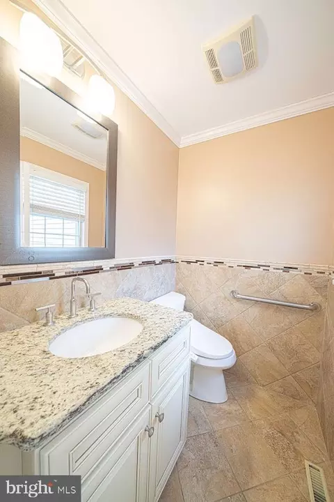 Bath - 642 Pugh Rd, Wayne, PA 19087 photo 1 of 4