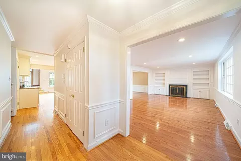 642 Pugh Rd, Wayne, PA 19087