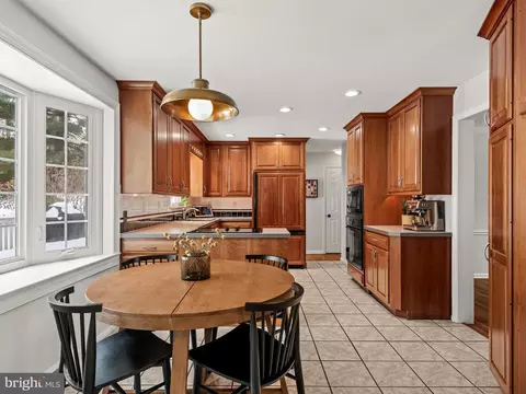 Kitchen - 608 Brainerd Pl, Exton, PA 19341 photo 2 of 5