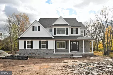 203 Pine Dr, Phoenixville, PA 19460