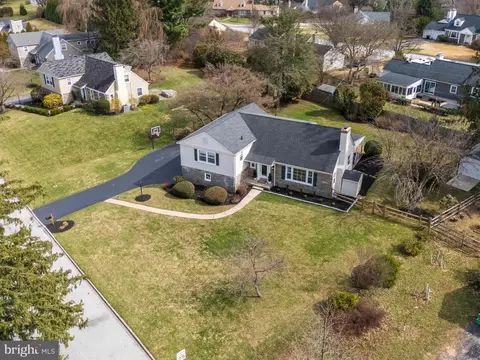 View/Area - 125 Clover Hill Ln, Wayne, PA 19087 photo 3 of 6