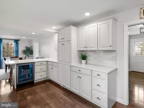 Kitchen - 125 Clover Hill Ln, Wayne, PA 19087 photo 4 of 4