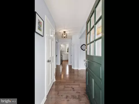 Entry Way - 125 Clover Hill Ln, Wayne, PA 19087 photo 1 of 3