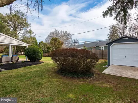 Exterior - 125 Clover Hill Ln, Wayne, PA 19087 photo 8 of 12