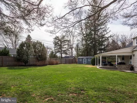 Exterior - 125 Clover Hill Ln, Wayne, PA 19087 photo 5 of 12