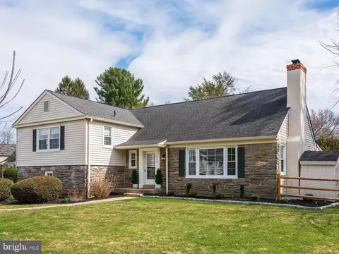 Exterior - 125 Clover Hill Ln, Wayne, PA 19087 photo 12 of 12