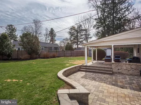 Exterior - 125 Clover Hill Ln, Wayne, PA 19087 photo 3 of 12