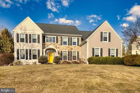 105 Brimful Dr, Phoenixville, PA 19460