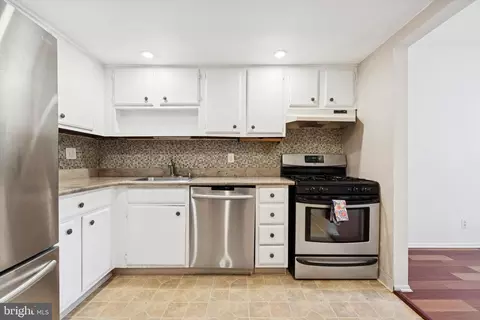 Kitchen - 92 Old Forge Xing, Devon, PA 19333 photo 2 of 2