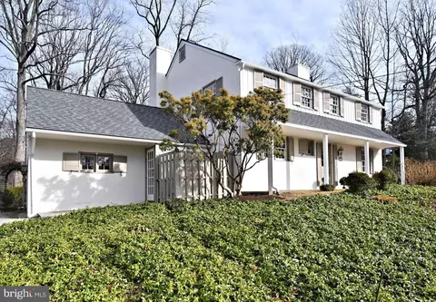 Exterior - 457 School House Ln, Devon, PA 19333 photo 3 of 22