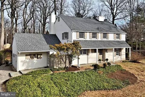 Exterior - 457 School House Ln, Devon, PA 19333 photo 2 of 22