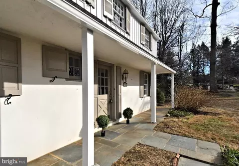 Exterior - 457 School House Ln, Devon, PA 19333 photo 5 of 22