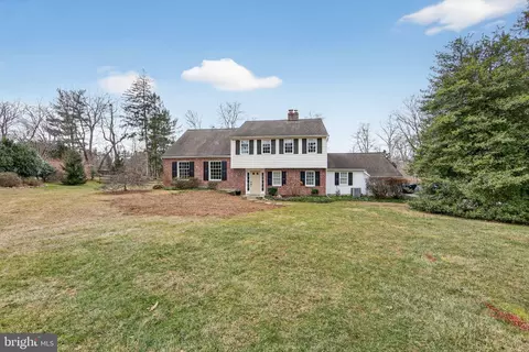 850 Farragut Rd, Berwyn, PA 19312