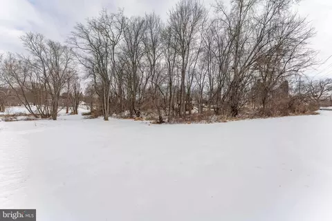 1438 Williamsburg Dr, West Chester, PA 19382