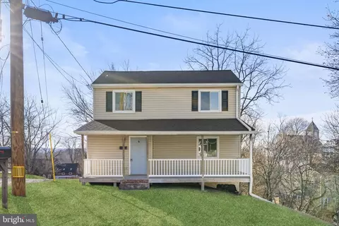 6 Emmett St, Phoenixville, PA 19460