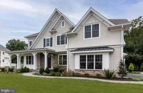 718 Waterloo, Devon, PA 19333