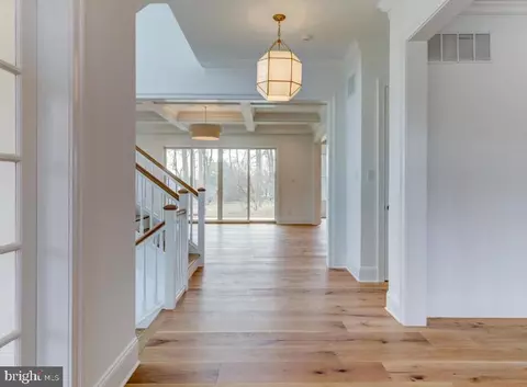 Entry Way - 109 Palmetto, Devon, PA 19333 photo 2 of 3