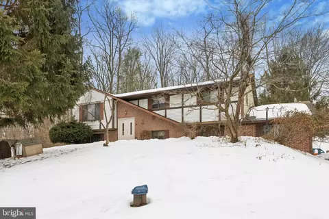 128 Engletown Rd, Honey Brook, PA 19344