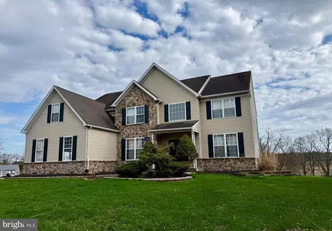 1144 Wendler Cir, Pottstown, PA 19465