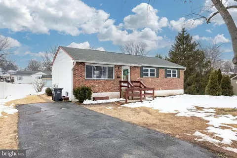 528 Virginia Ave, Phoenixville, PA 19460