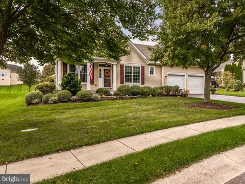 424 Westview Dr, Avondale, PA 19311