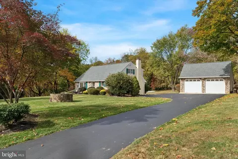 785 Mount Pleasant Rd, Pottstown, PA 19465