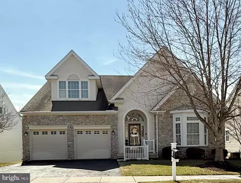 322 Mcneil Ln, West Grove, PA 19390