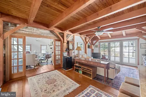 Entry Way - 500 Bartram Rd, Kennett Square, PA 19348 photo 3 of 11