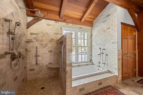 Bath - 500 Bartram Rd, Kennett Square, PA 19348 photo 2 of 5