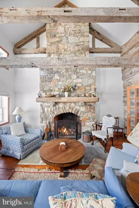 Living - 500 Bartram Rd, Kennett Square, PA 19348 photo 2 of 4