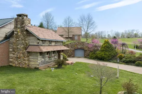 Exterior - 500 Bartram Rd, Kennett Square, PA 19348 photo 7 of 15