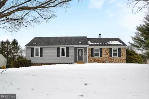 129 Clearview Dr, Downingtown, PA 19335